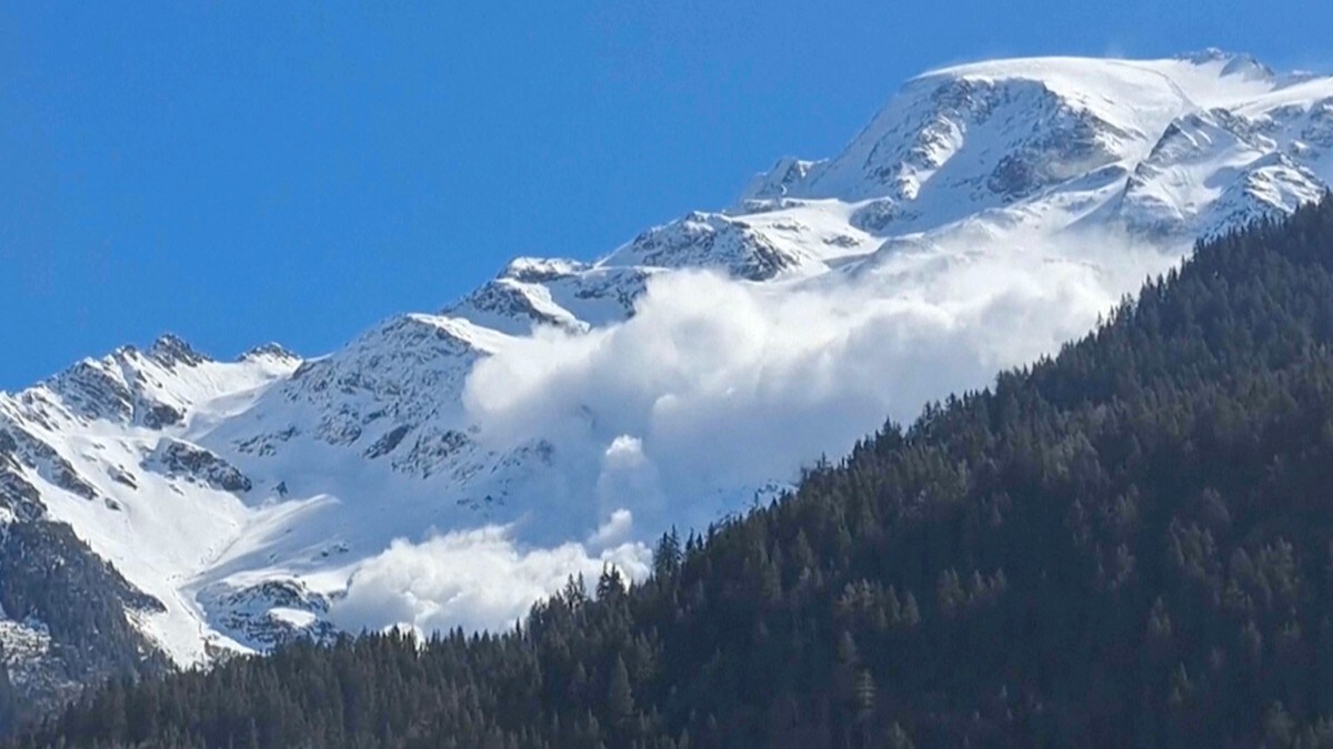 En sjette person funnet etter snøskred i Alpene