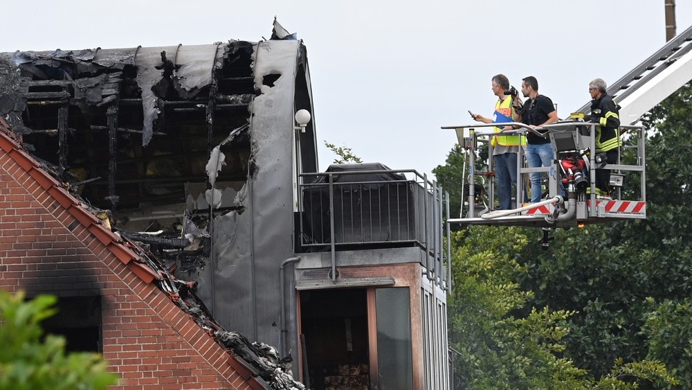 Fly styrtet i hus i Tyskland