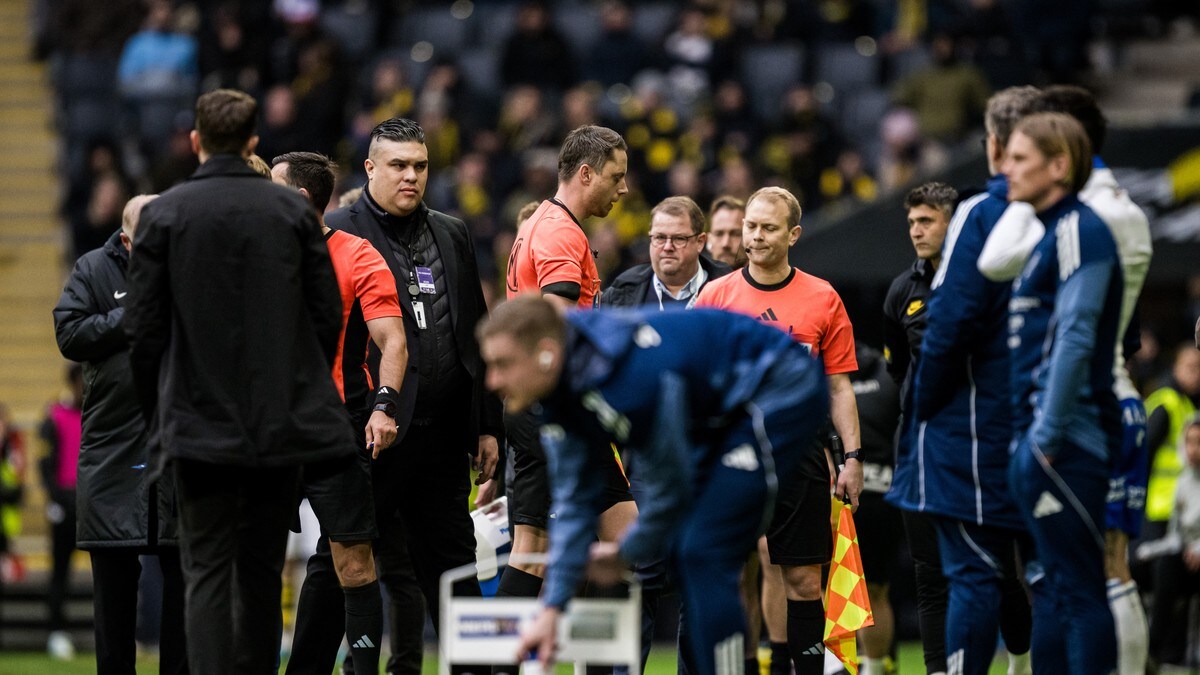 AIK-kamp avbrutt – linjemann skadet