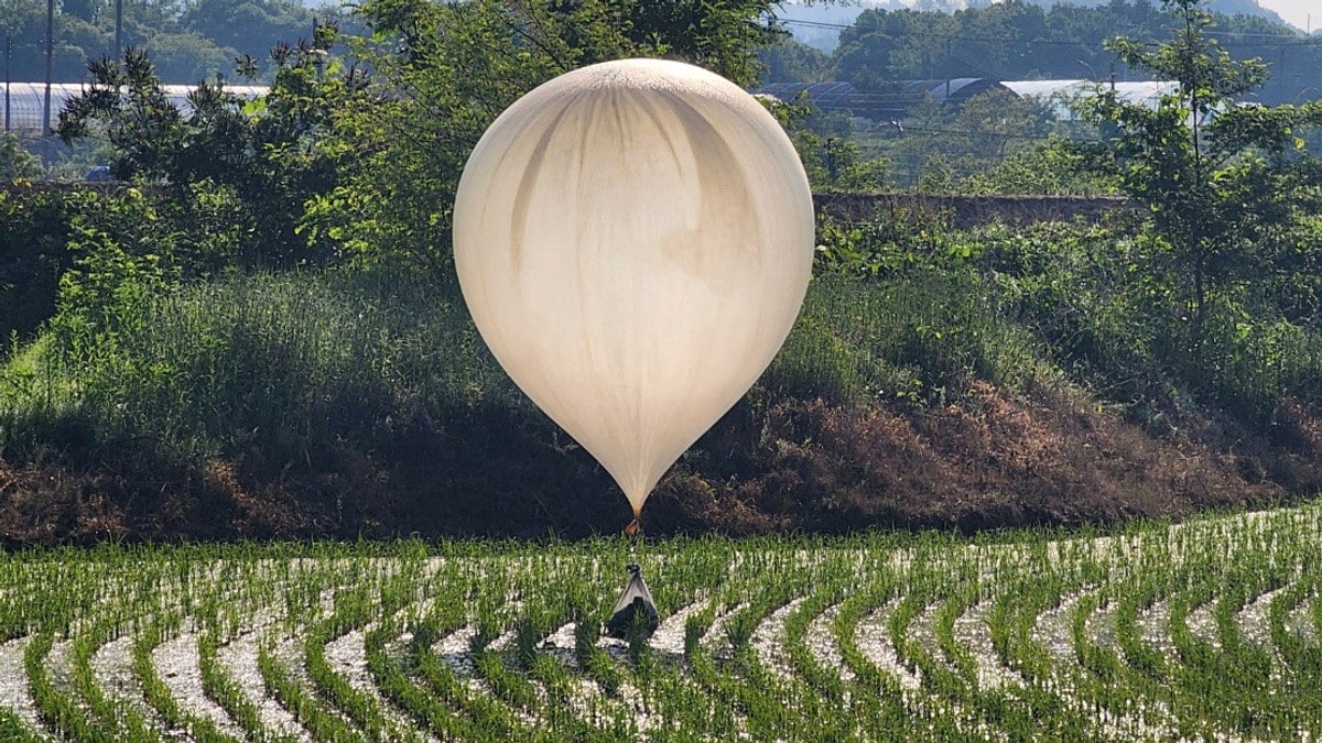 Hevder Nord-Korea har sendt 350 nye søppelballonger