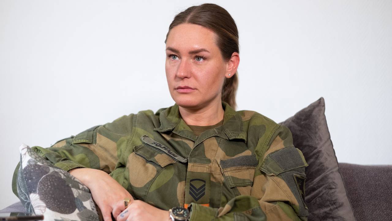 Kristine Solhaug i uniform fra Forsvaret (Hæren)