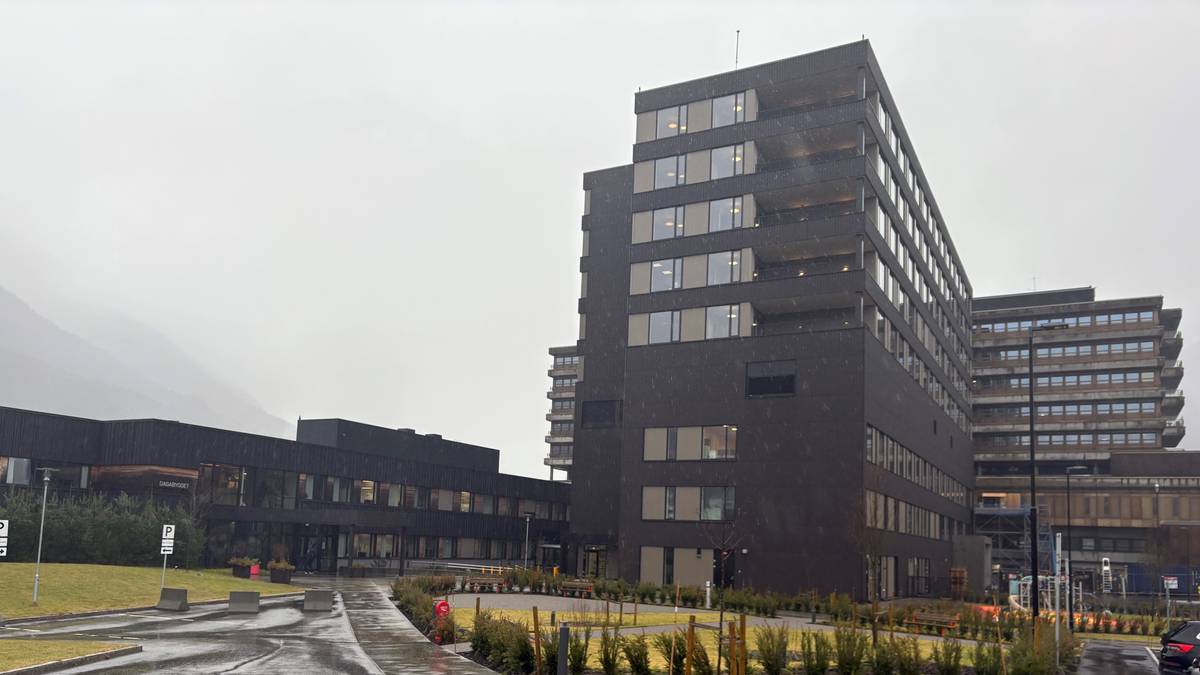 Etterforskar drapsforsøk på sjukehus