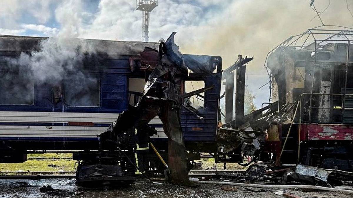 30 skadde etter russisk droneangrep på togstasjon