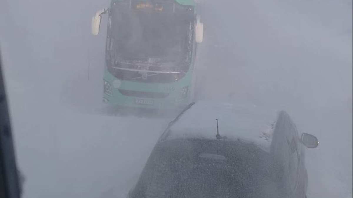 Cruiseturister sperret inne av uvær på Nordkapp