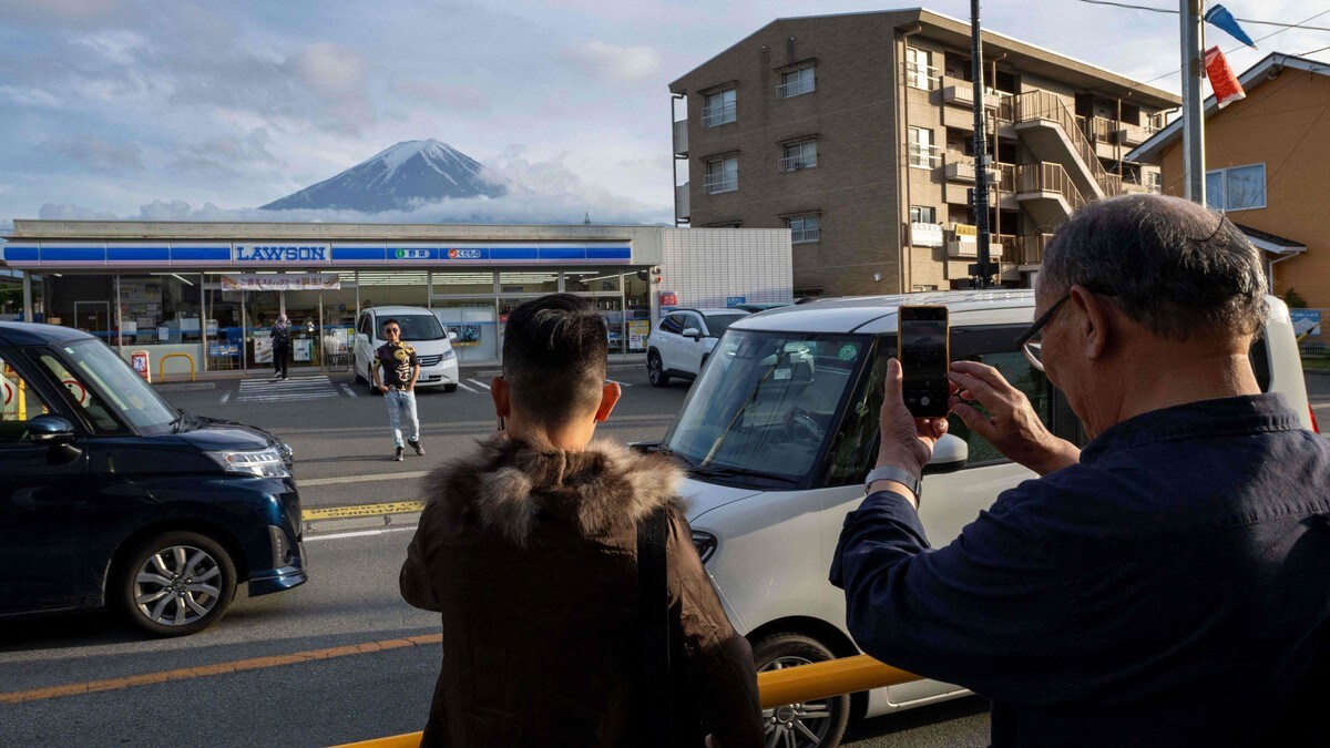 Vil hindre turister i å ta bilder av Fuji-fjellet