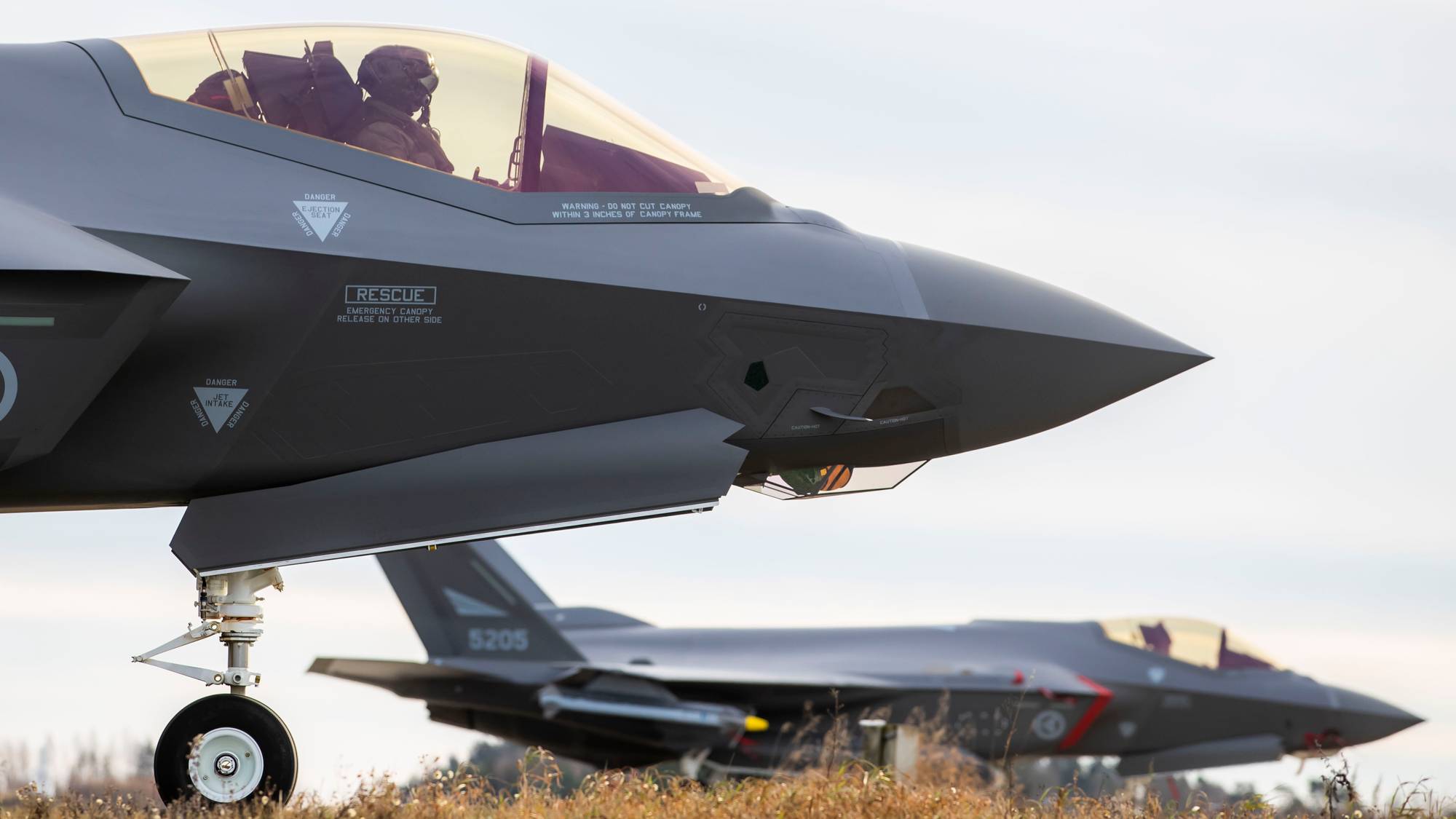 Forsvaret viser frem sine nye F-35 jagerfly på Rygge militære flyplass i Østfold.