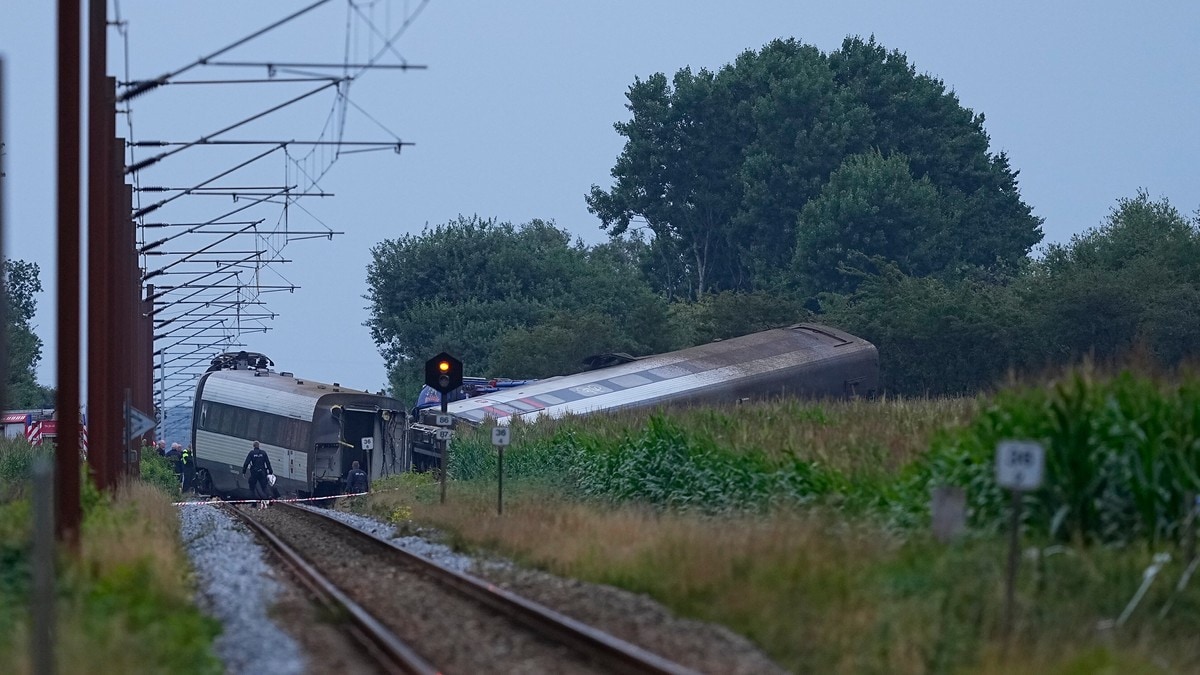 En død – to kritisk skadd i togulykke i Danmark