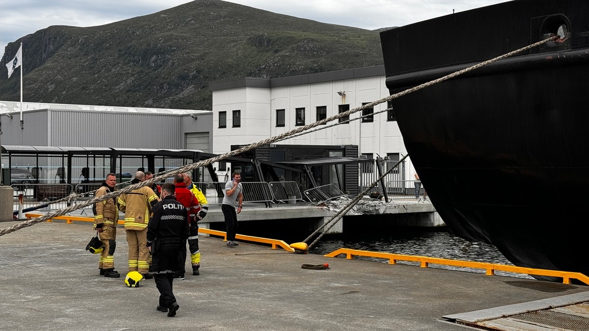 Frakteskipet skulle til å dra – plutseleg sette motoren i revers