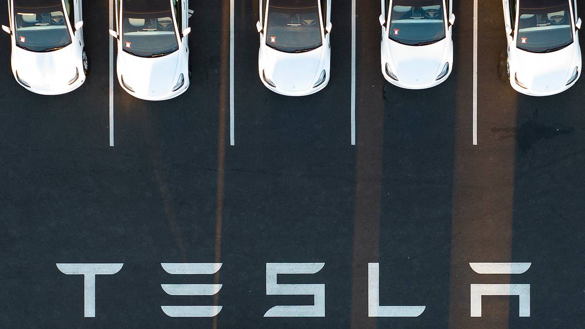 Tesla-salget stuper i Europa