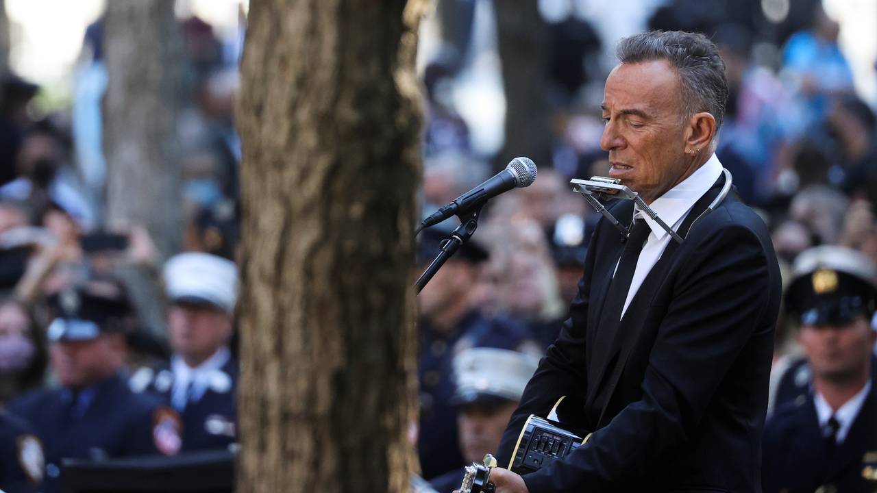 Bruce Springsteen spilte under minnemarkeringen