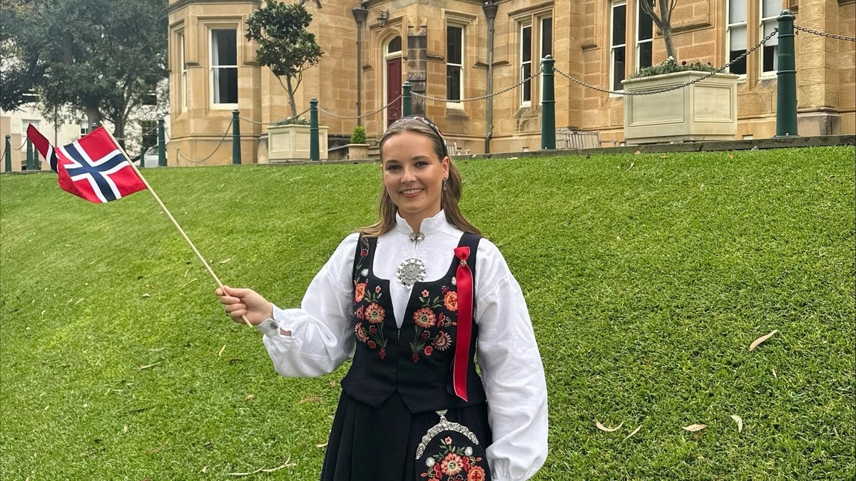 Prinsesse Ingrid Alexandra hilser hjem p&aring; 17. mai