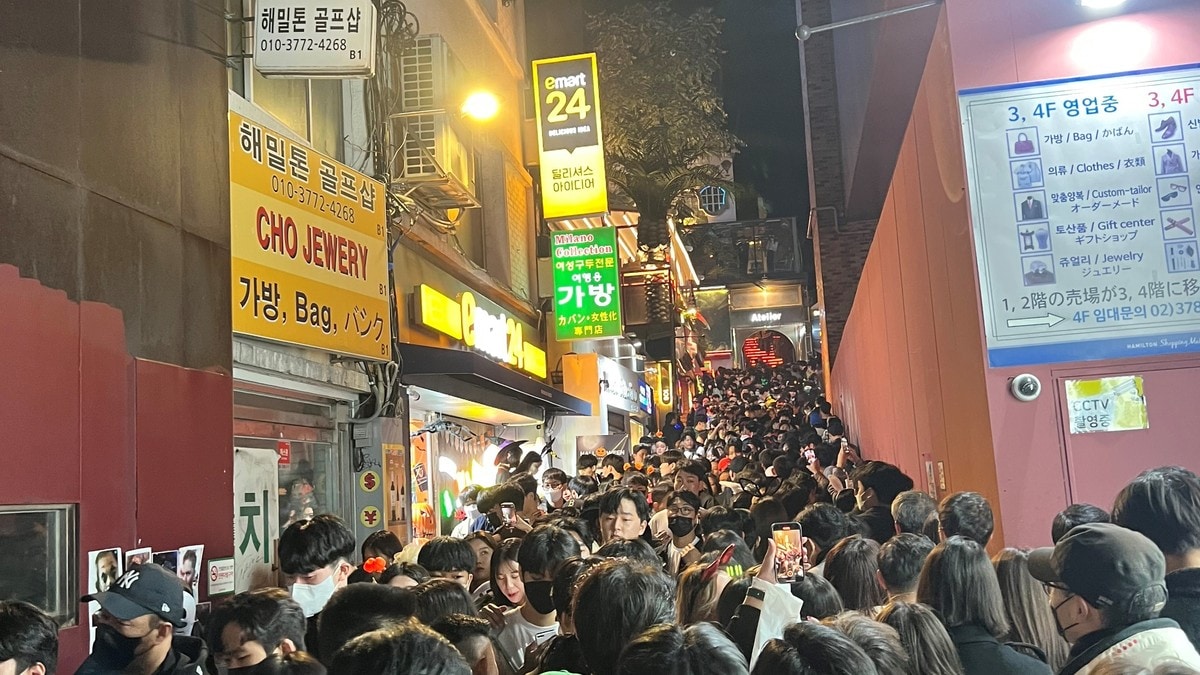 Politi og myndigheiter i Seoul får skulda etter halloween-tragedien