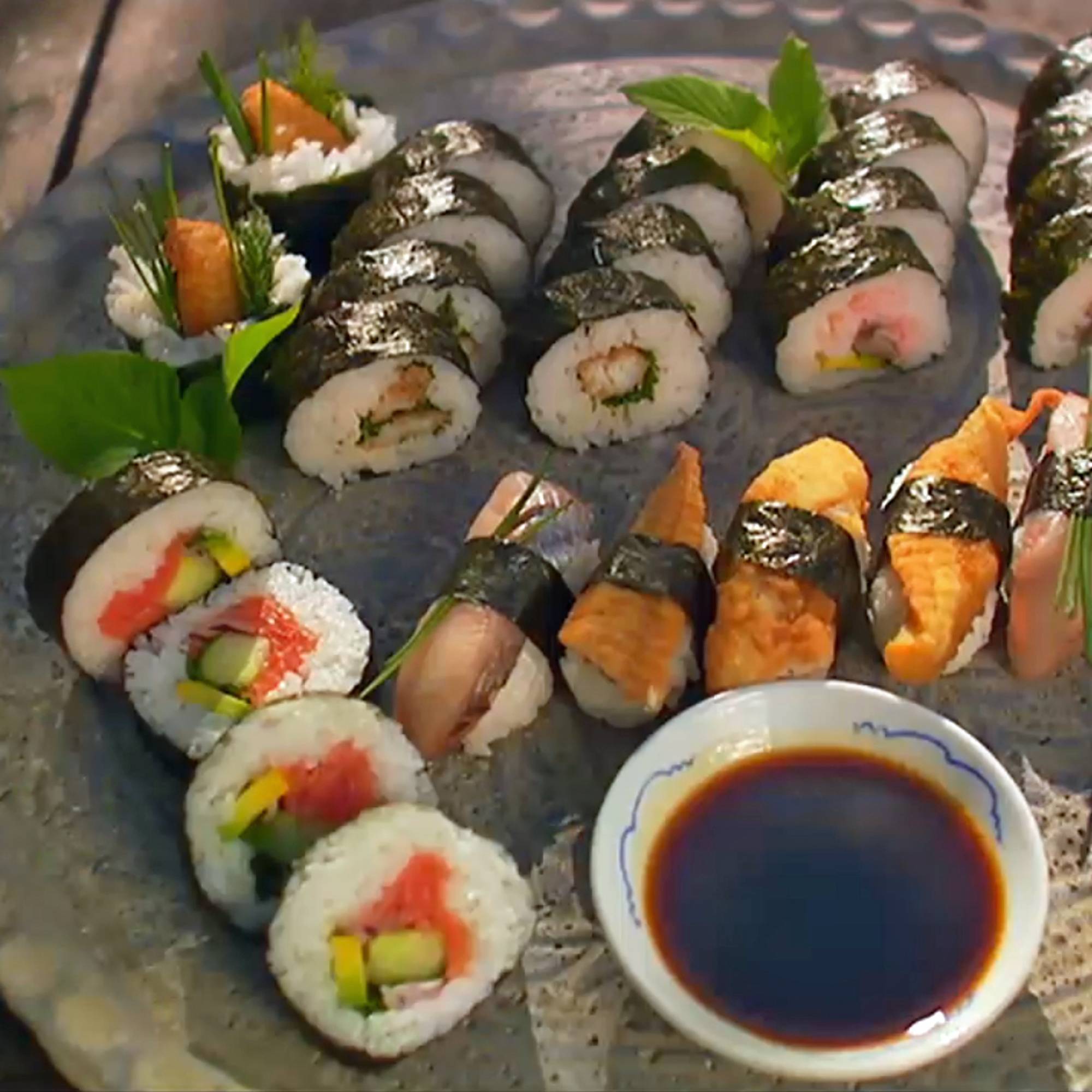 Ukas ønskeoppskrift: Sushi og sashimi – NRK Mat – Oppskrifter og ...