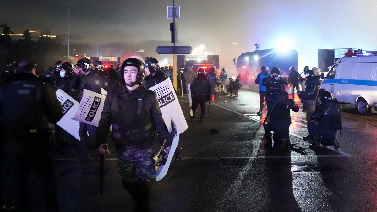 Tåregass mot demonstrasjon i Kasakhstan