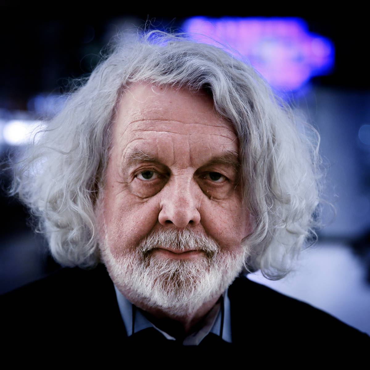 Anmeldelse «Husjomfru» av Edvard Hoem Anmeldelser og anbefalinger