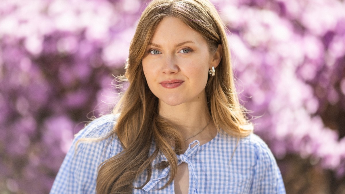 Izia (26) har tent over ein million på UGC