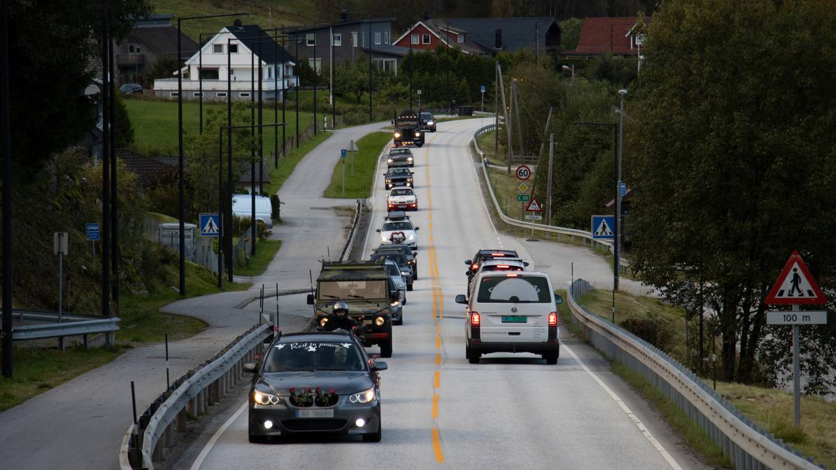 Køyrde Kortesje I Førde Nrk Vestland 