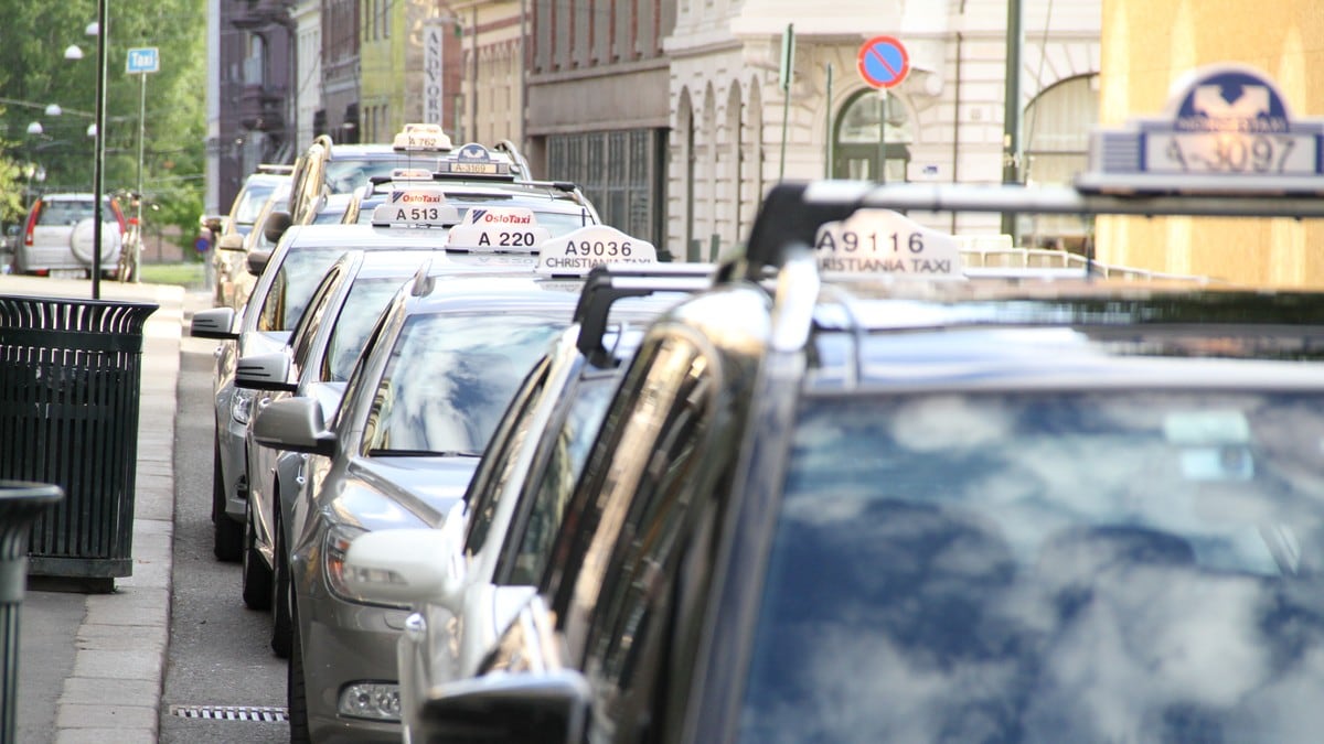 Regjeringen strammer inn i taxibransjen