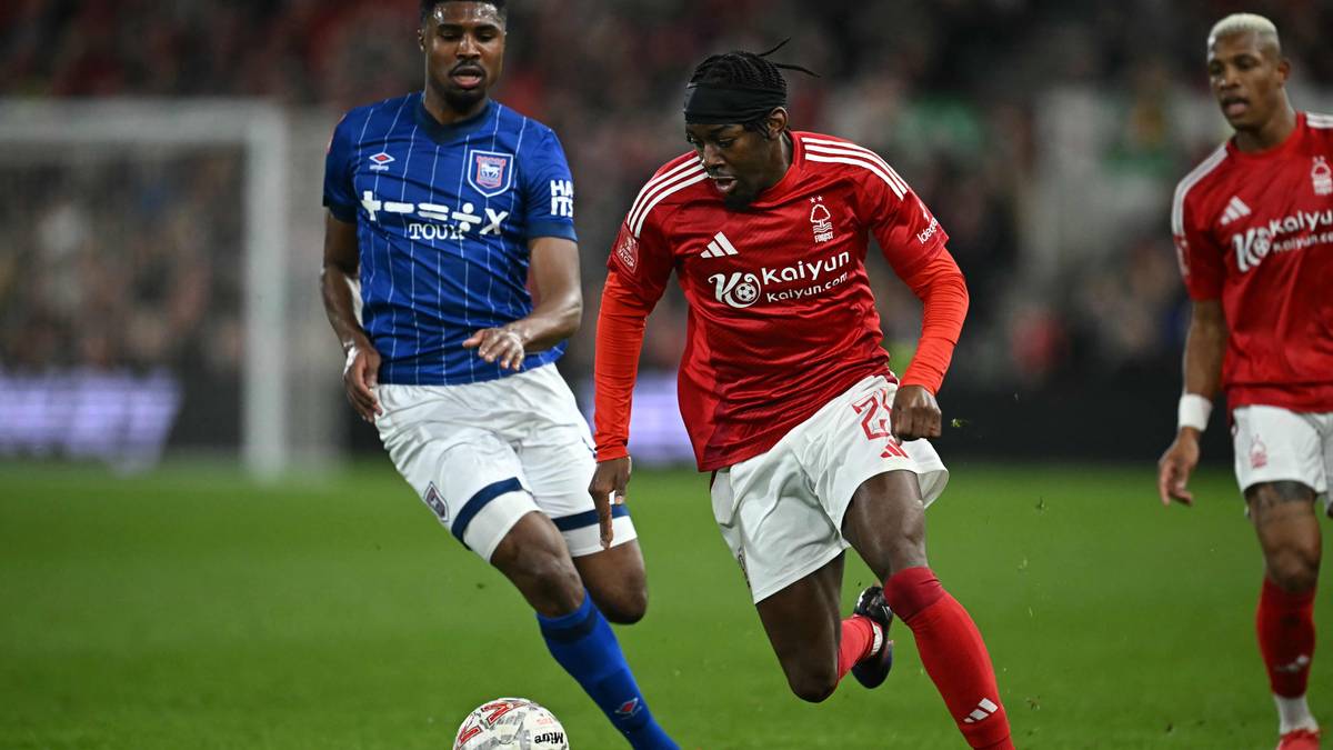 Forest-profilen Elanga klar for Newcastle