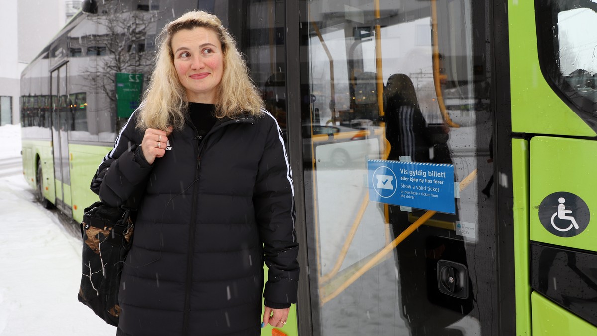 Tok busslappen i Ukraina – men Iulia får ikke kjøre buss i Norge