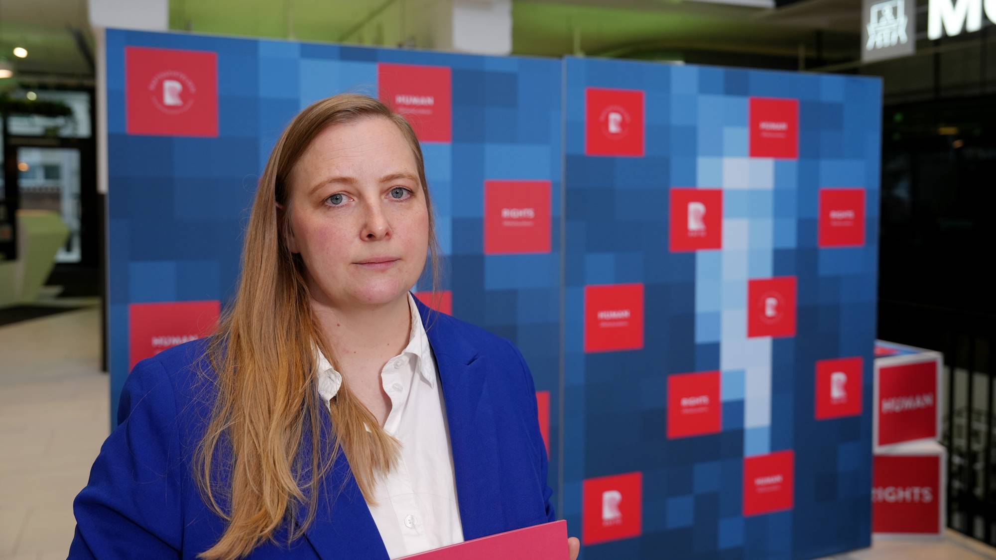 Leder av priskomiteen, Elina Troscenko, i Raftostiftelsen under utdeling av Raftoprisen 2026. 