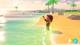 Foto: Nintendo En mann med brunt skjegg og mørkt hår holder maracas mens han står i vannet på en strand. Mannen har på seg en svart dressjakke og bukser. Palmetrær og en bysilhuett er synlige i bakgrunnen. Bildet har et lysende, pastellfarget utseende. (Bildebeskrivelsen er laget av en KI-tjeneste)