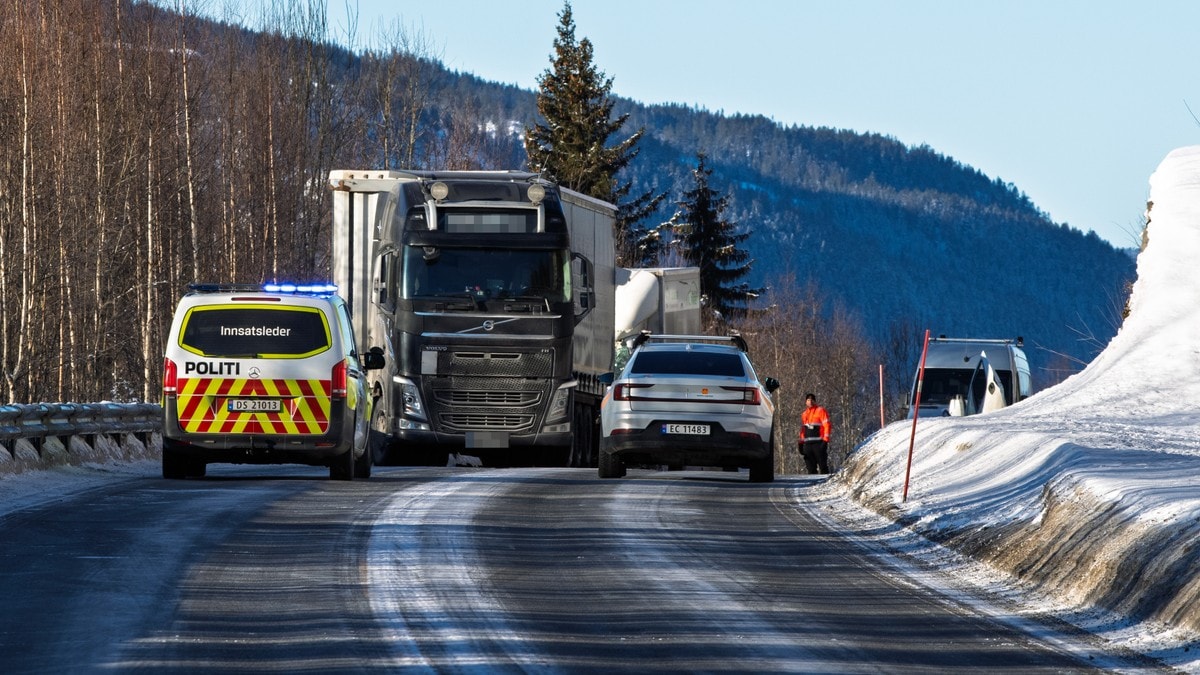 Mann døde etter trafikkulykke i Søndre Land