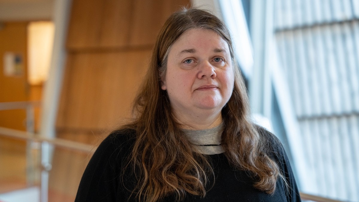 Saksøker egen arbeidsgiver – krever overtid for ekstravakter