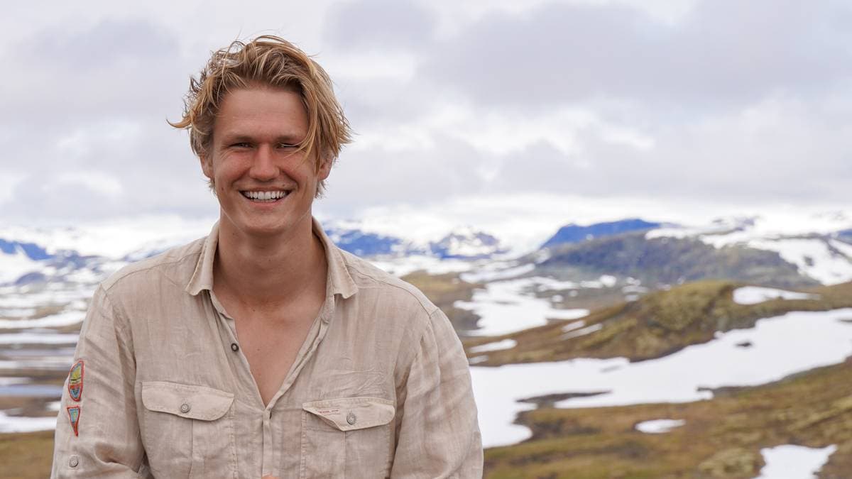 Johan lever av å vise frem norske perler: – Vanskelig balanse