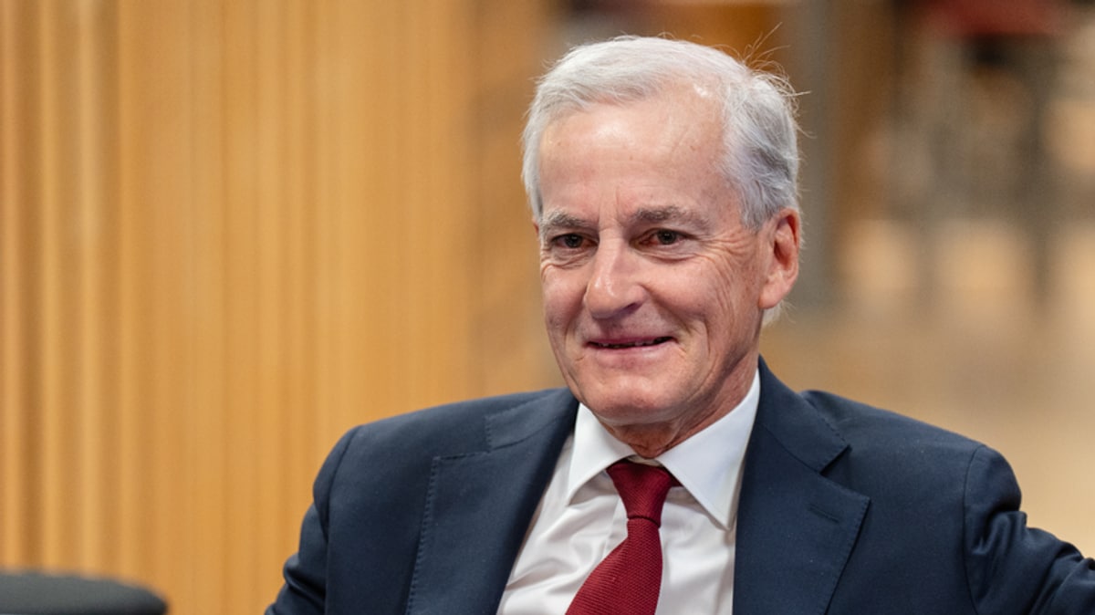 Støre: – Jeg gratulerer Peter Magyar og Tisza med seieren