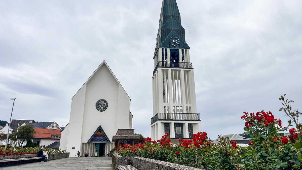 Kyrkjeklokker ringer for Gaza