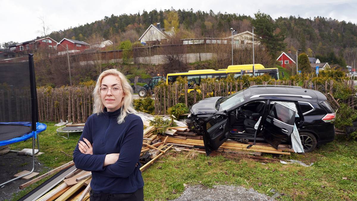 Trafikkulykke I Porsgrunn Kjørte Ned Hekk Og Inn I Hage Nrk Vestfold Og Telemark Lokale 