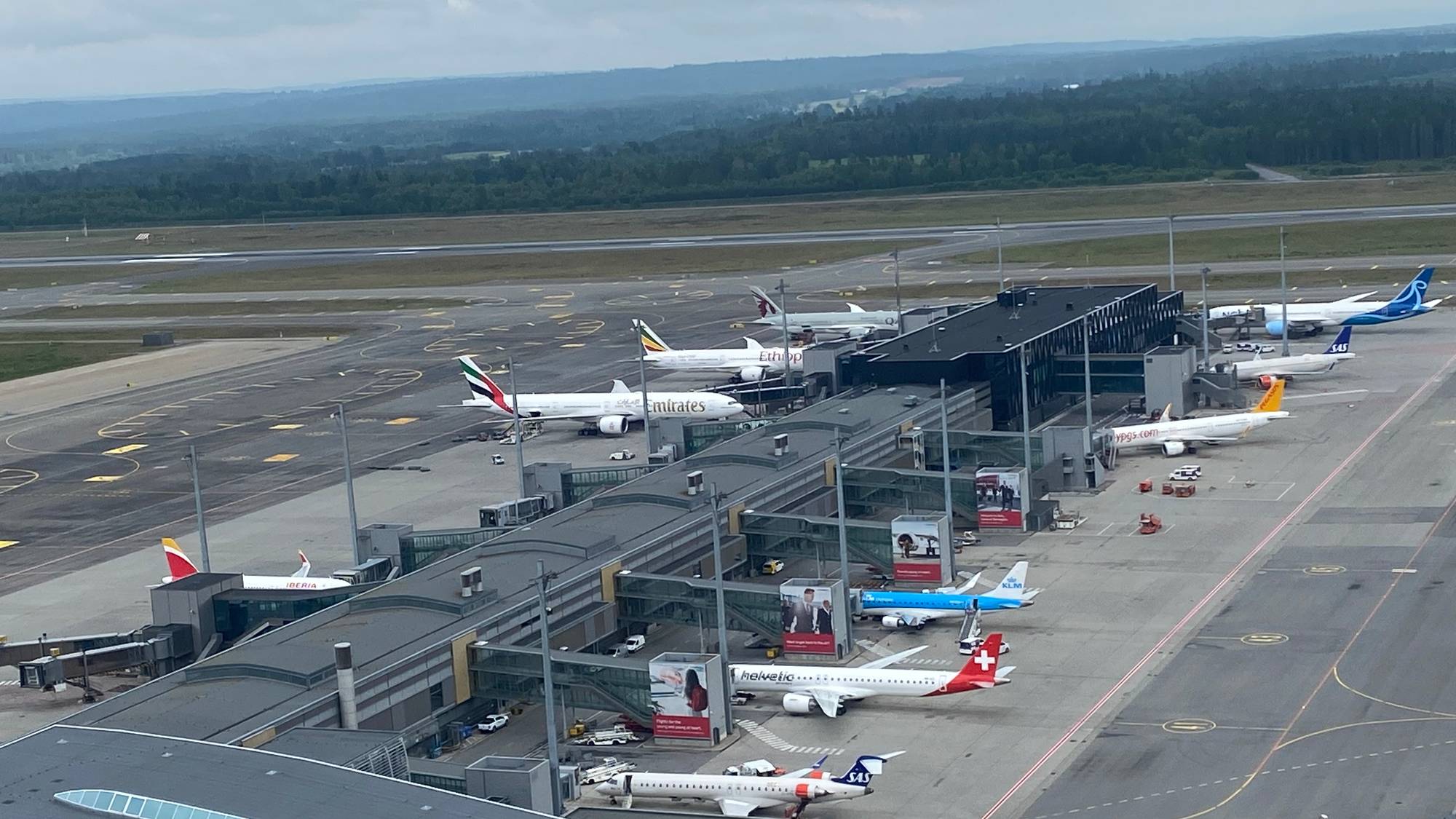 Diverse fly på Oslo Lufthavn Gardermoen