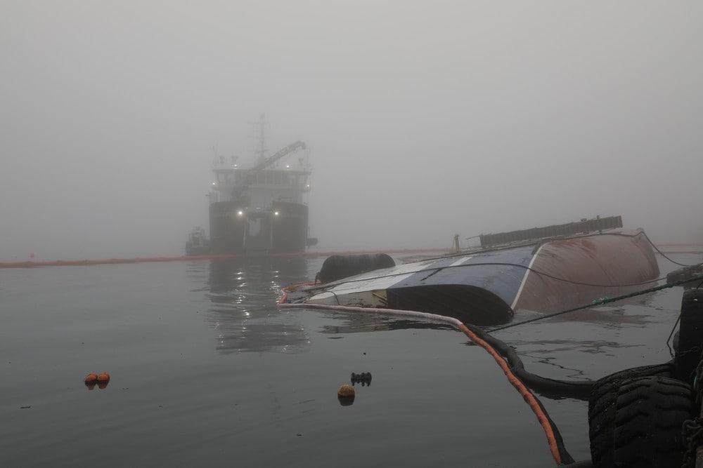 Slik håper de å fjerne den russiske tråleren fra havbunnen i Tromsø