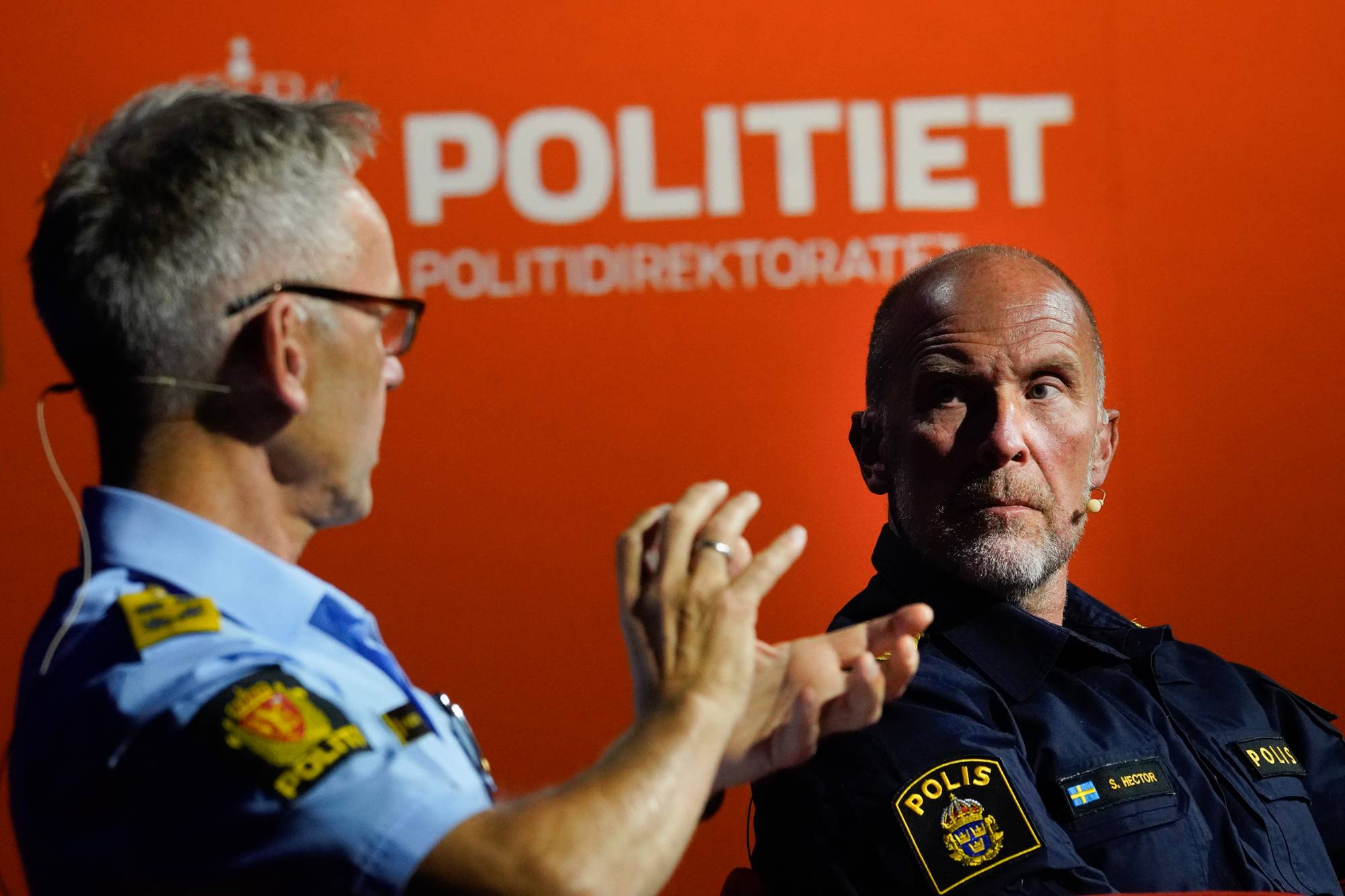 Politidirektør Håkon Skulstad og visepolitidirektør i Sverige Stefan Hector på et arrangement om organisert kriminalitet under Arendalsuka i fjor.