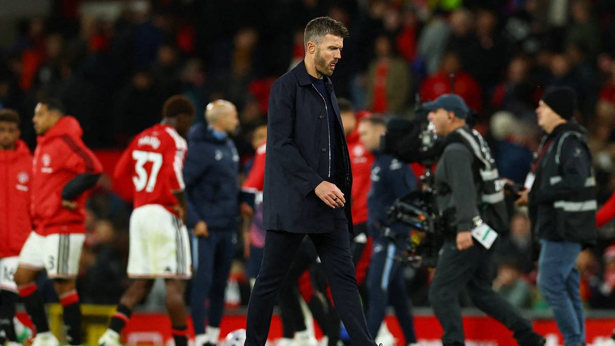 Solanke Rescues Tottenham a Point at Old Trafford as Carrick's United Slip Again