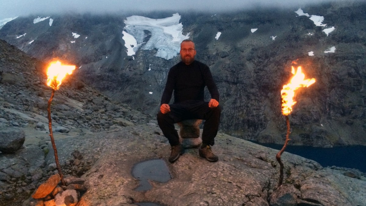 Mannen bak Norges første svartmetallmusikal er død