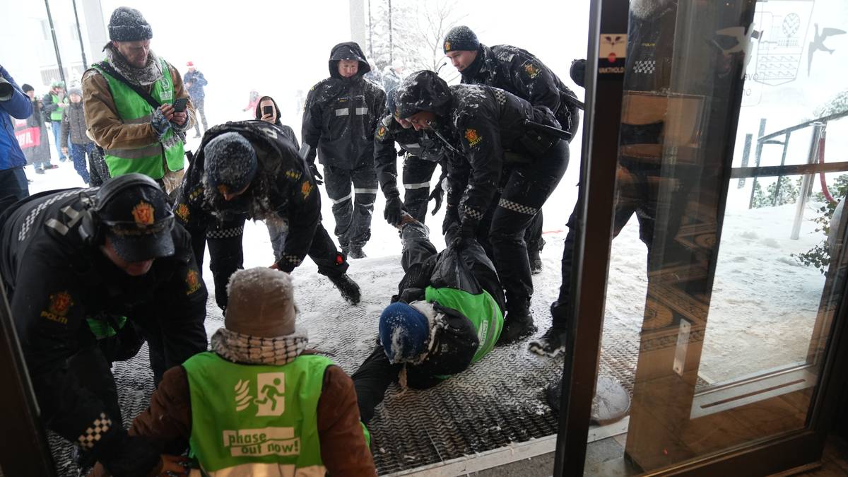 Deler ut 57 nye utvinningstillatelser for olje og gass