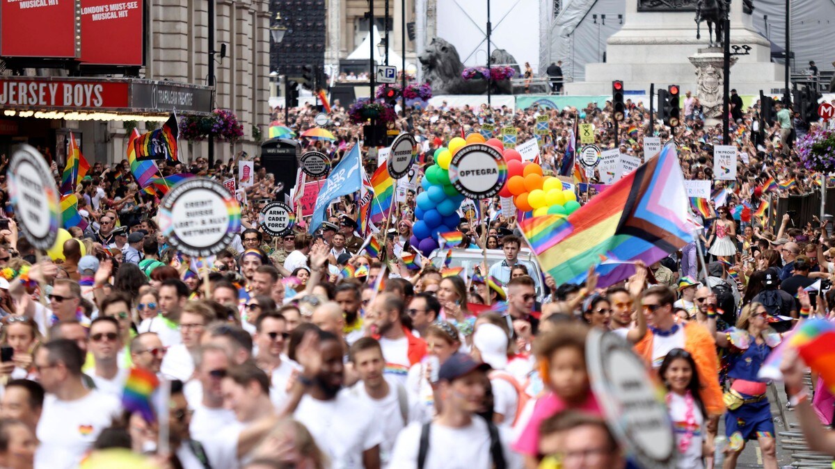 Pride-markering i London feirar 50 år – borgarmeister viste til skytinga i Oslo
