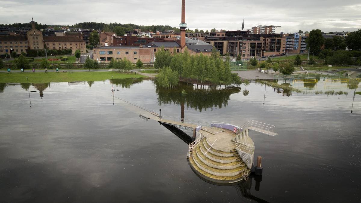 Rising Water Levels in Mjøsa: Concerns for the Diving Tower