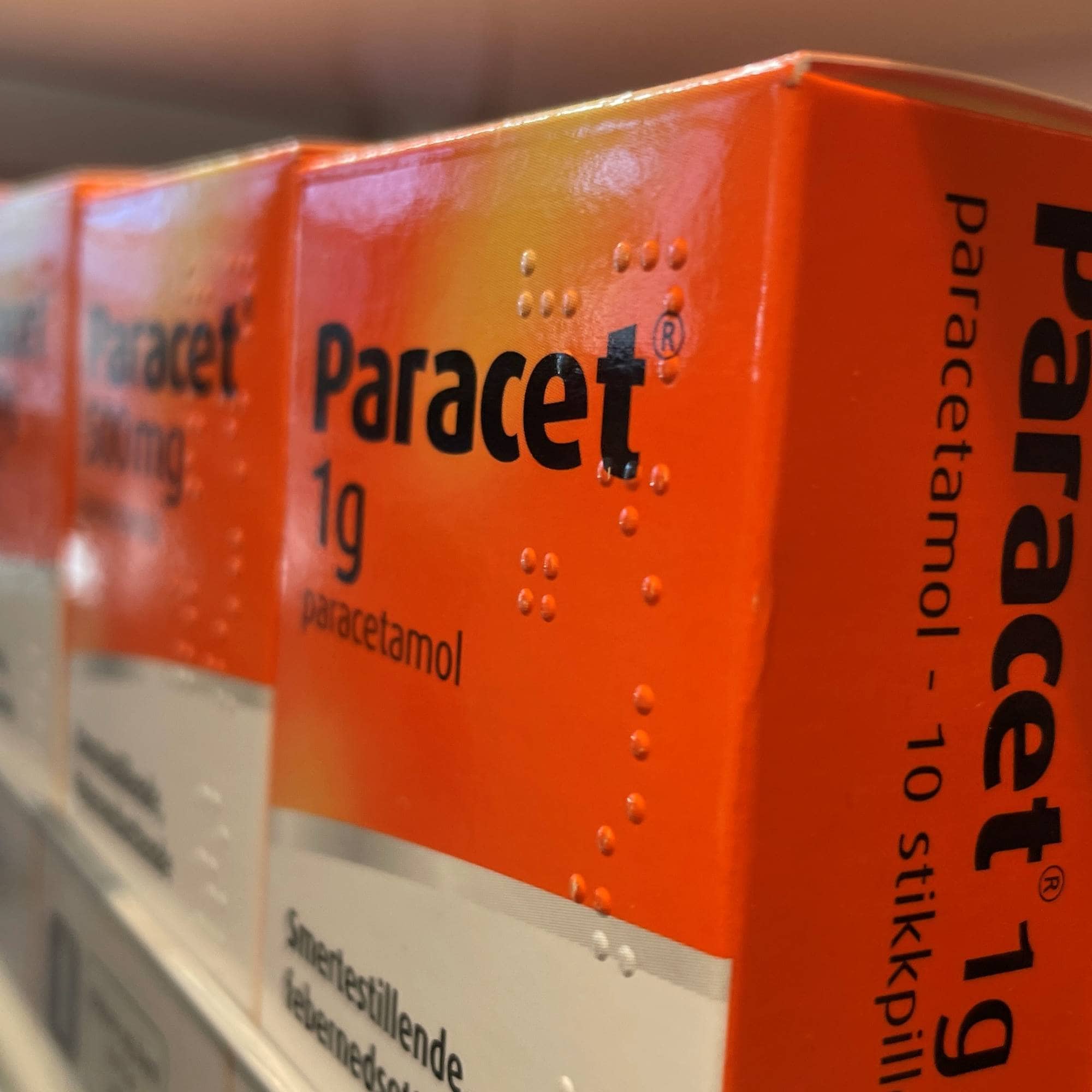 Bilder av Paracet.