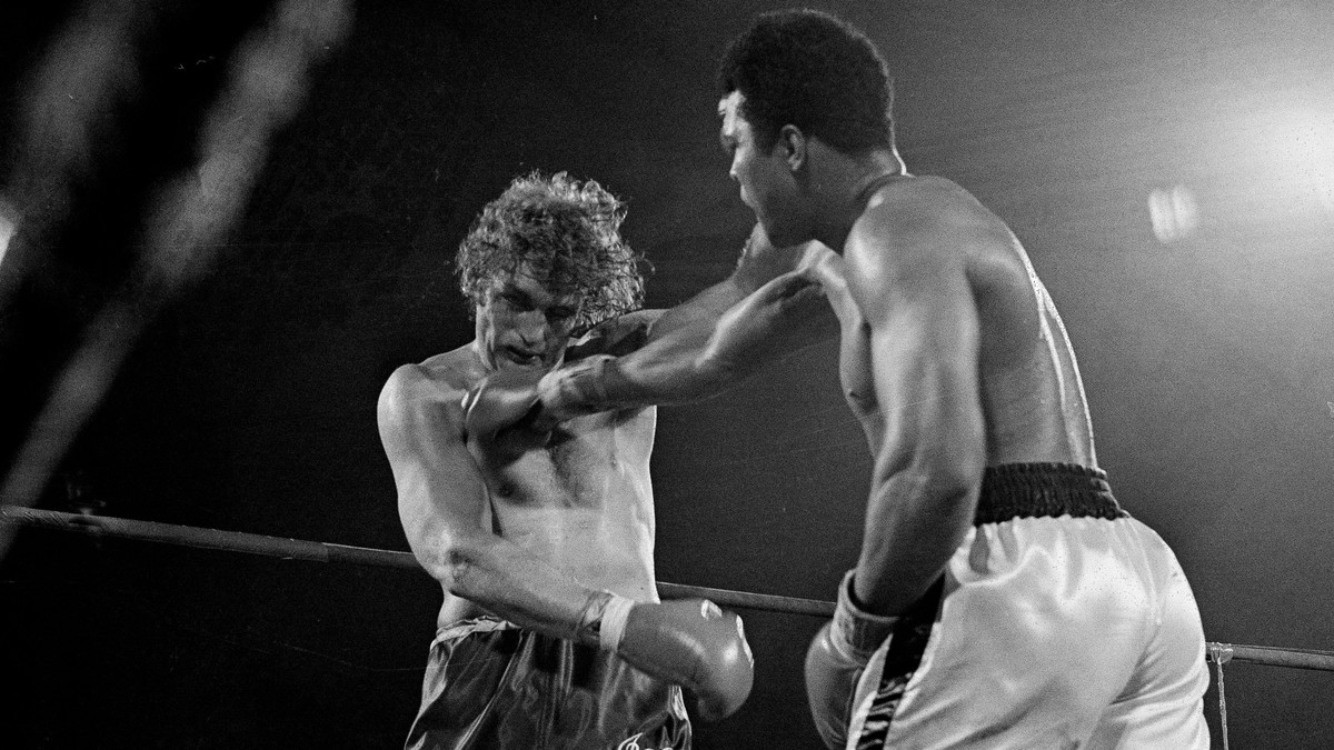 Tidlegare boksar Joe Bugner er død