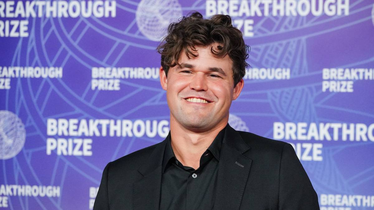 Magnus Carlsen videre i Champions Chess-turnering