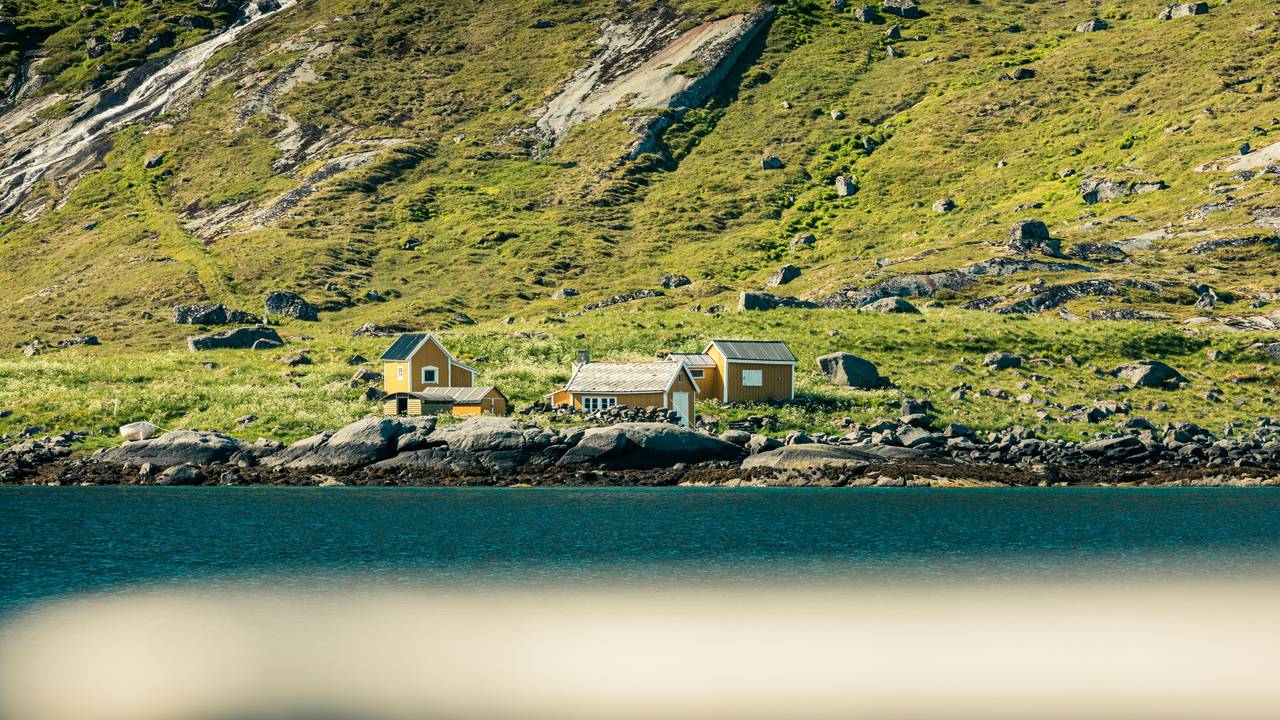 Bebyggelse langs Reinefjorden