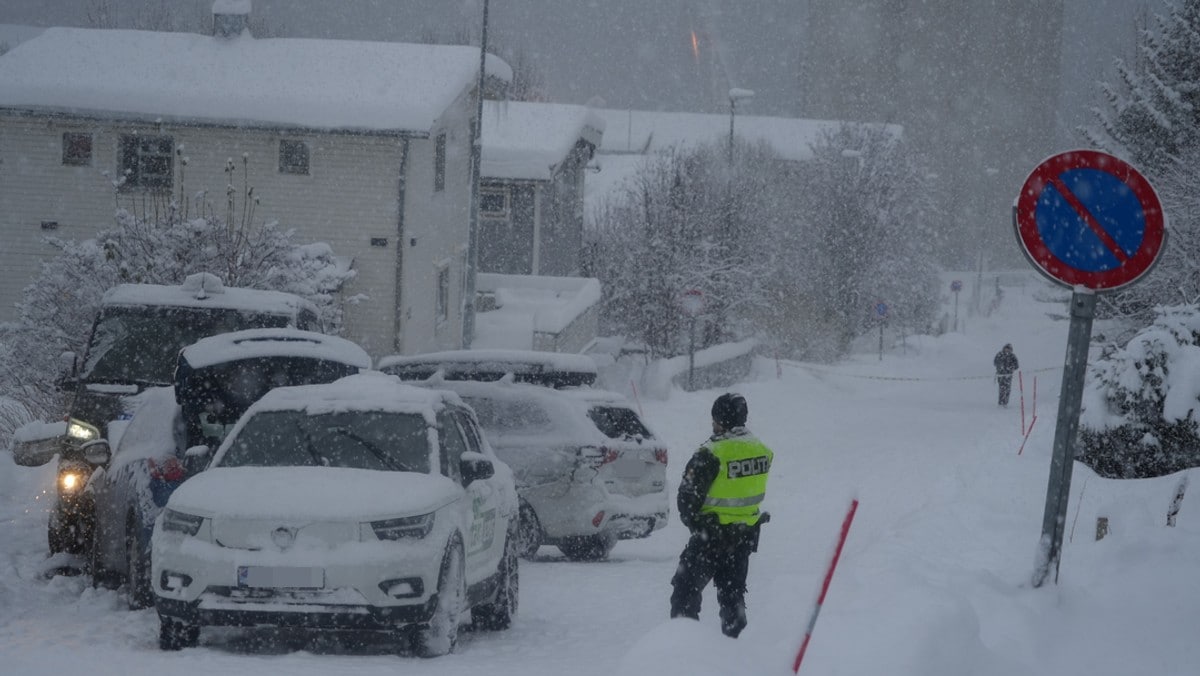 Såpeglatt i Tromsø: Politiet anbefaler å la bilen stå