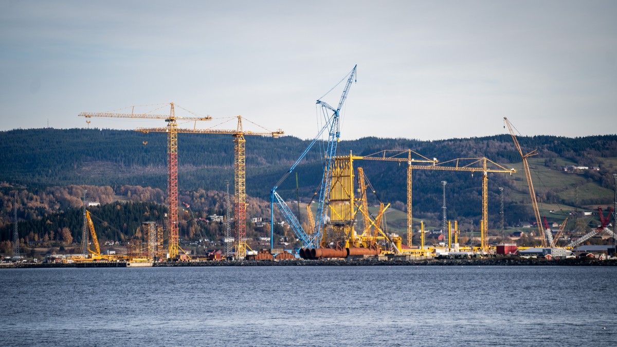 Aker Solutions nedbemanner med 500 årsverk