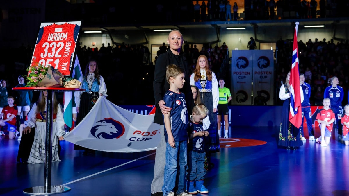 Herrem fikk rørende hyllest – Norge slo Ungarn