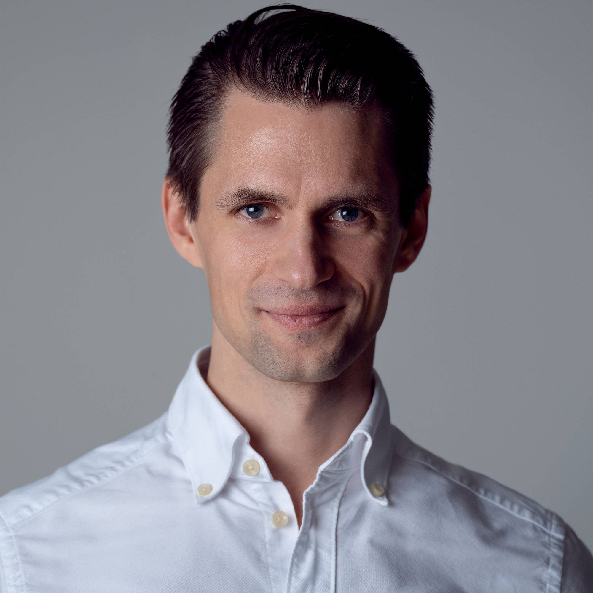 Thore Haugstad, NRKs fotballskribent. 