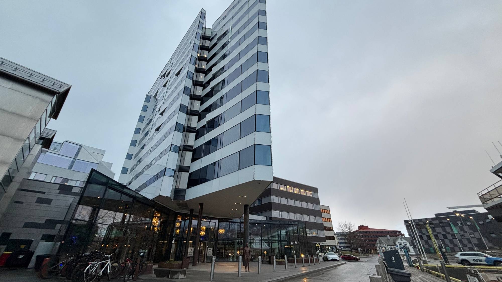 Hotellet The Edge i Tromsø. Spiss og finurlig arkitetkrur.