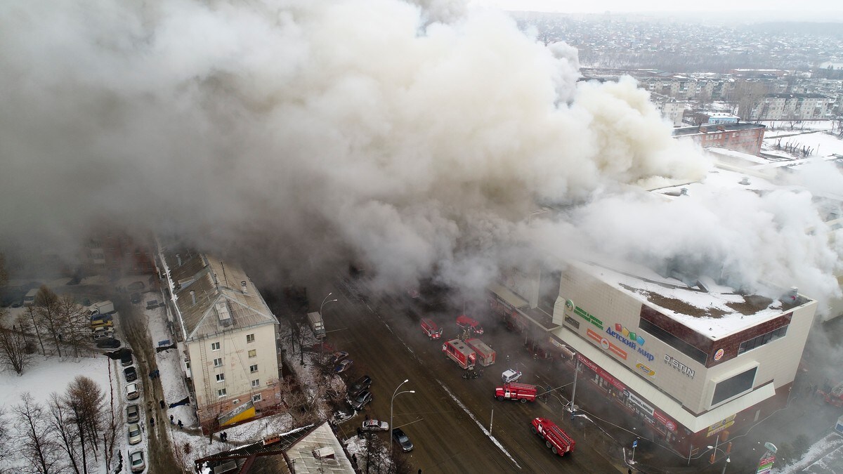 Minst 40 mennesker døde etter brann i kjøpesenter i Sibir
